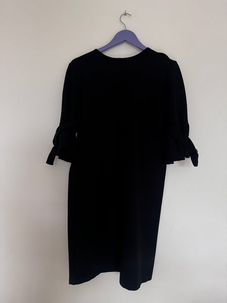 Black Studio-w dress - Size Small