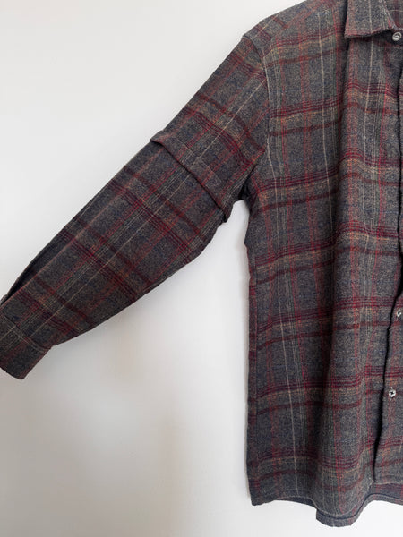 Grey plaid shirt - Size Large