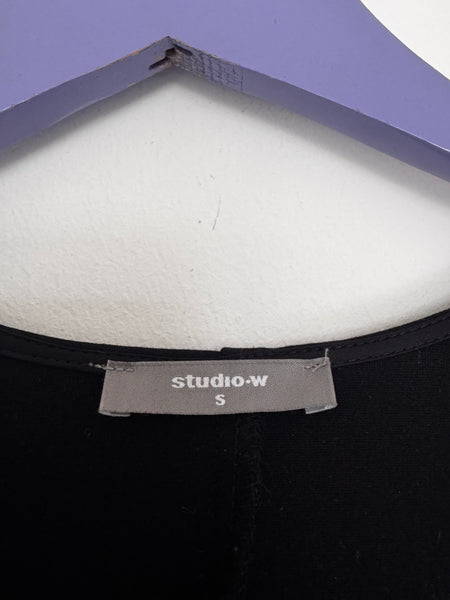 Black Studio-w dress - Size Small
