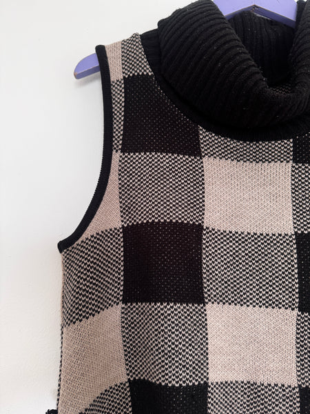 Turtleneck sleeveless top - Size Large