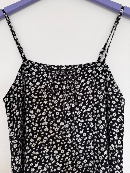 Black floral dress - Size Medium