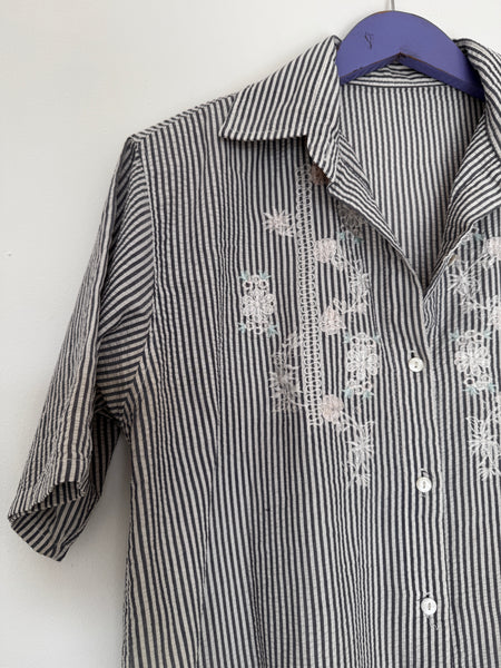 Stripy embroidered shirt - Size XL