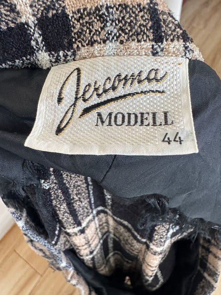 Winter pleat skirt - Size 44