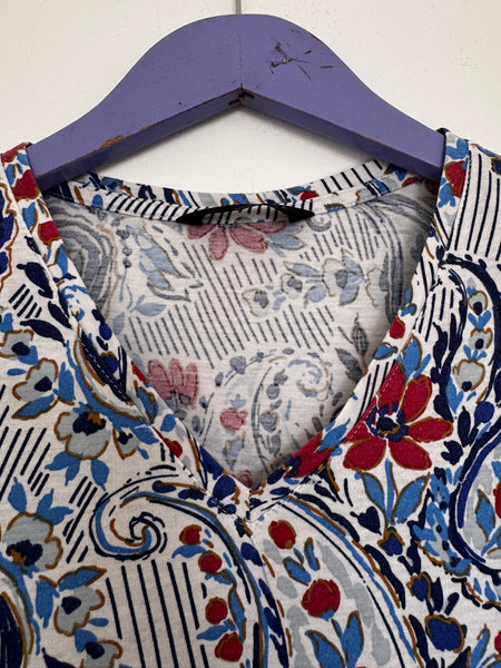 Blue paisley top - Size Small