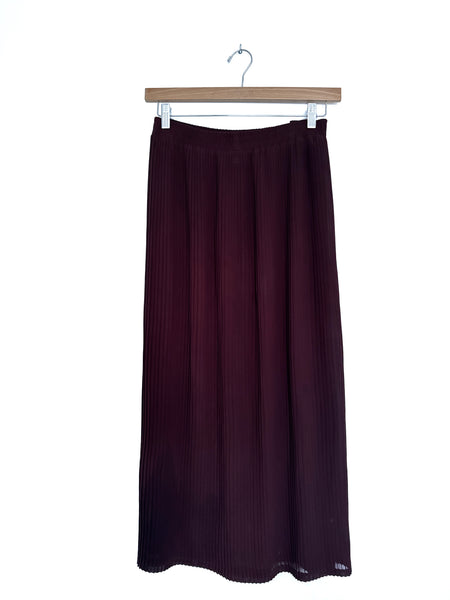 Chocolate pleat skirt - Size 44