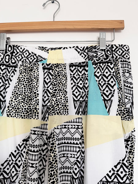 Patterned pants - Size 16