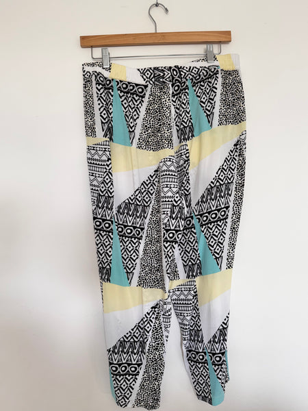Patterned pants - Size 16