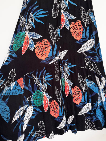 Black button skirt - Size 6