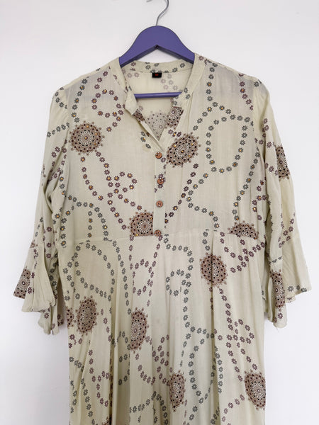 Light yellow dress - Size Medium