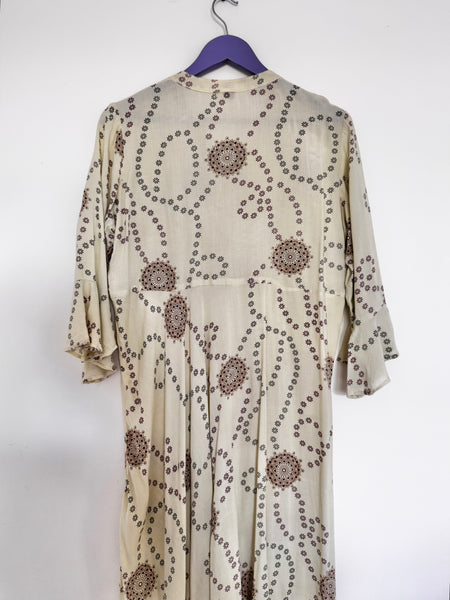 Light yellow dress - Size Medium