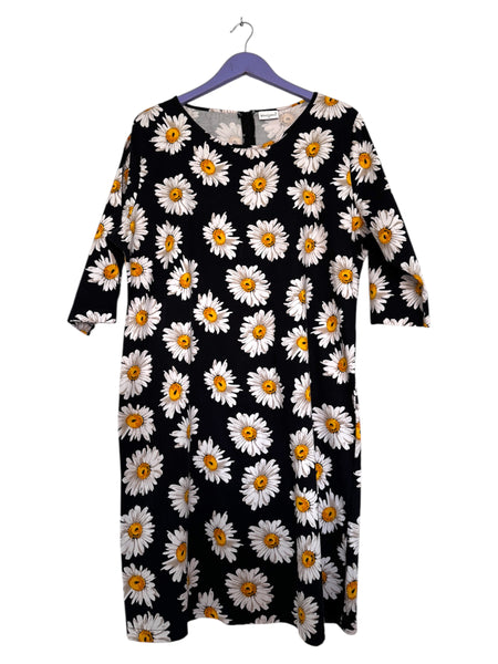 Black daisy dress - Size 46
