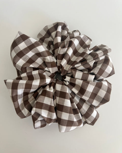 SO®️ Brown gingham giant scrunchie