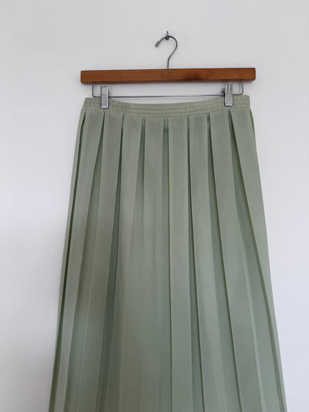 Green pleat skirt - Size 34