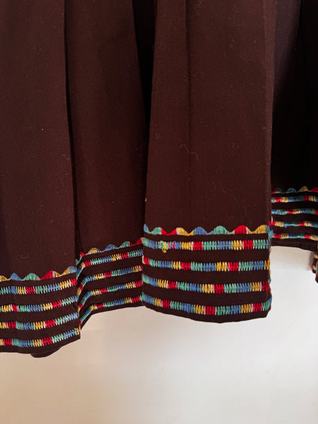Chocolate embroidered top - Size XL