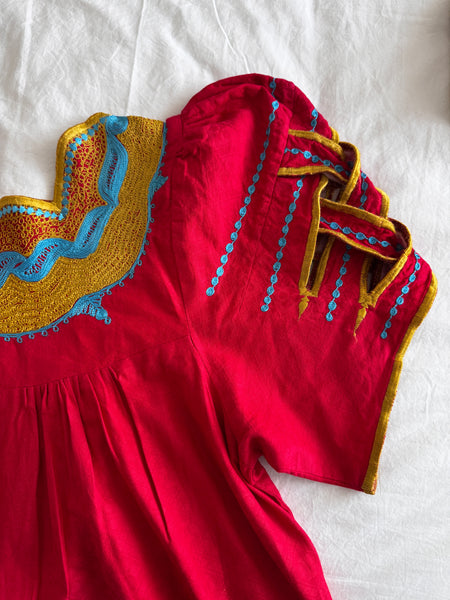 Red embroidered dress - Size Large