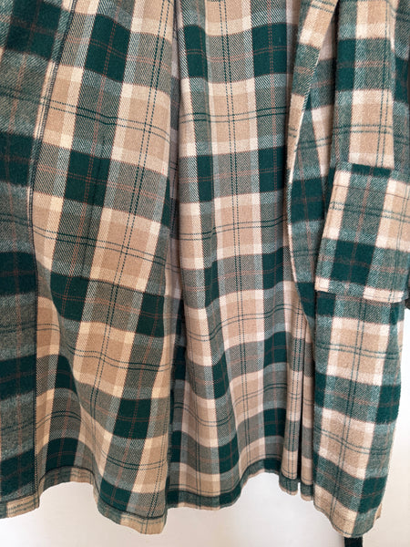 Green flannel winter gown - Size 40