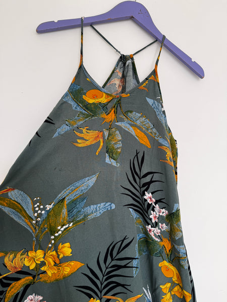 Sage floral dress - Size Medium