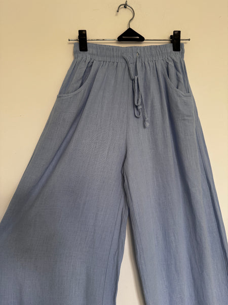 Sky blue pants - Size Medium