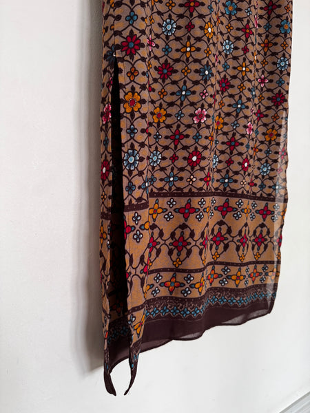 Brown patterned dress - Size 36 (small cut)