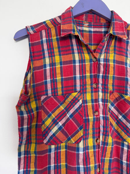 Pink button top - Size Medium