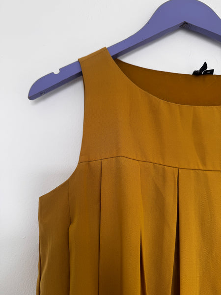Mustard pleat dress - Size Small
