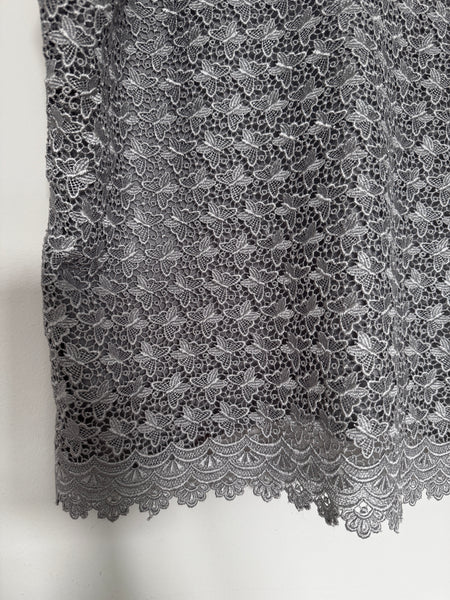 Grey thick lace top - Size M/L