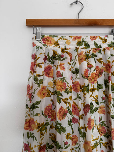Cream floral pleat skirt - Size 20