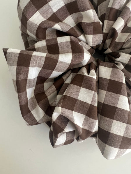 SO®️ Brown gingham giant scrunchie