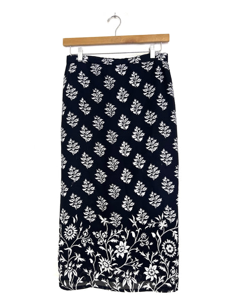 Navy patterned skirt - Size 26