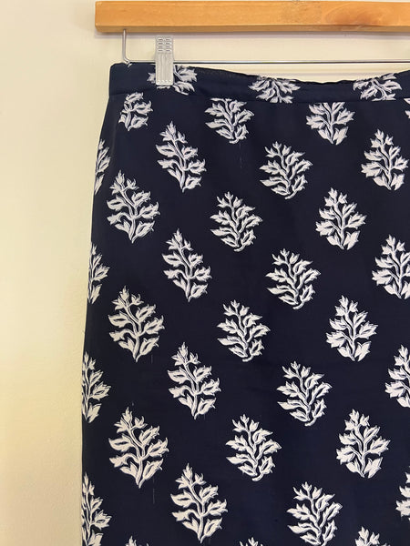 Navy patterned skirt - Size 26