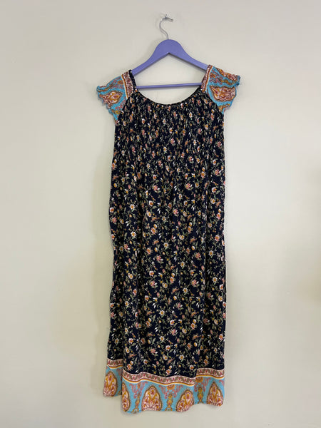 Navy floral dress - Size S/M