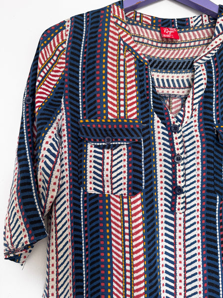 Patterned viscose top - Size Large