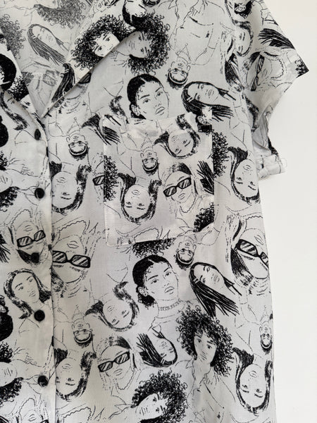 Mono face shirt - Size Large