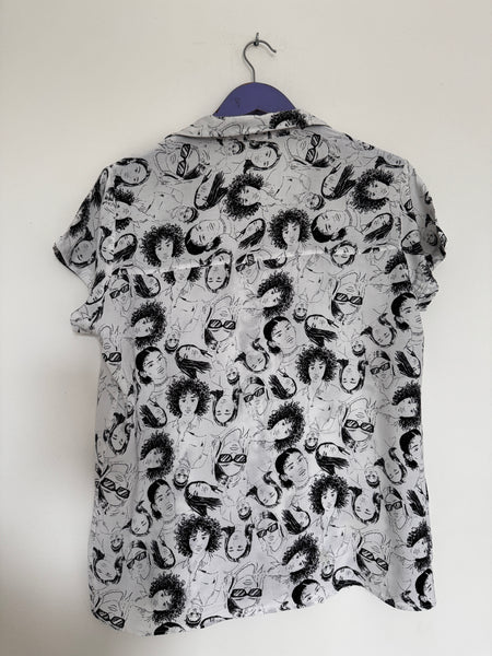Mono face shirt - Size Large