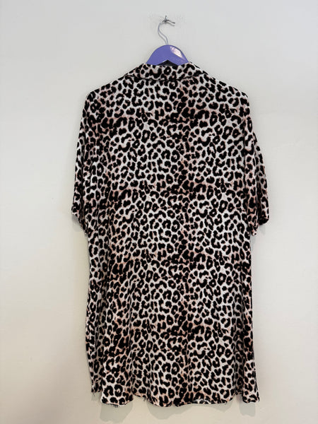 Animal print button dress - Size XL