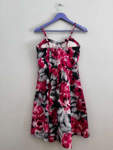 Pink rosy dress - Size Medium