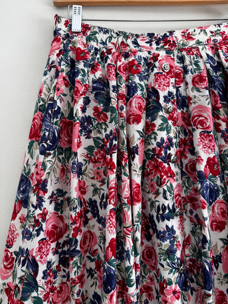 Rose button skirt - Size Large