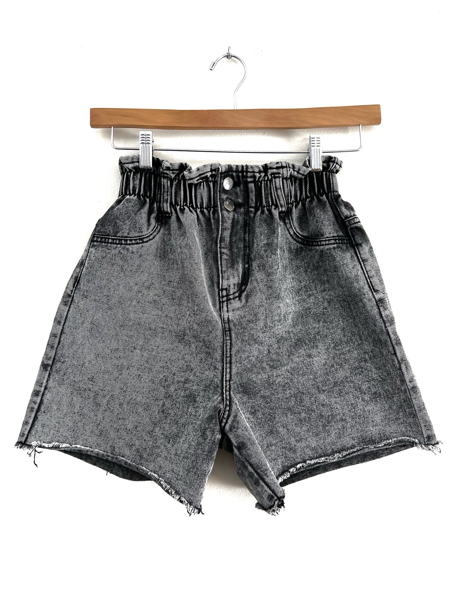 Black high waist shorts - Size 8