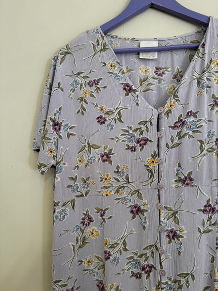 Lavender floral dress - Size Large