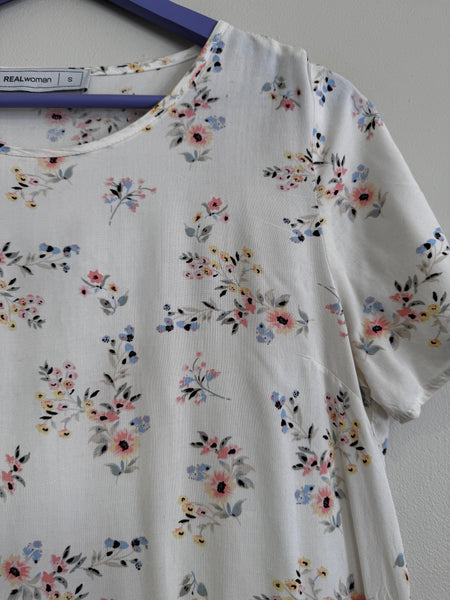 White floral dress - Size Small