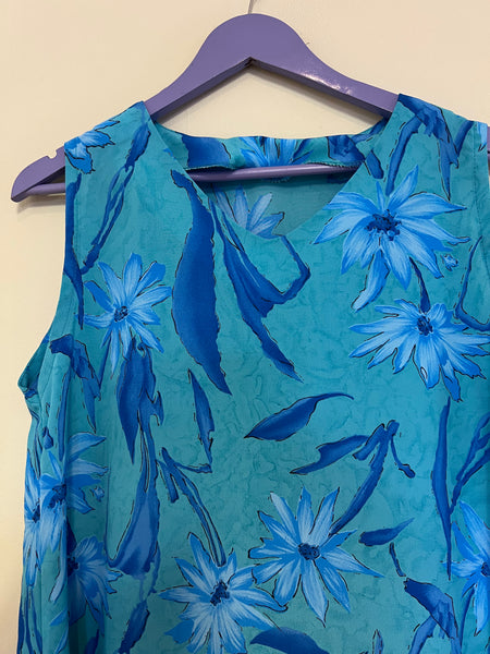 Blue summer dress - Size Medium