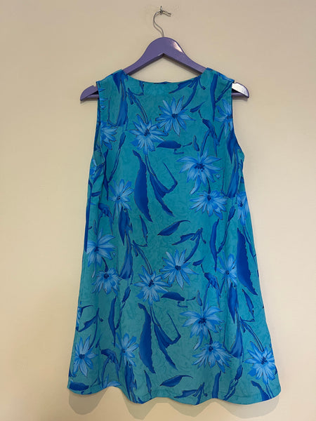 Blue summer dress - Size Medium