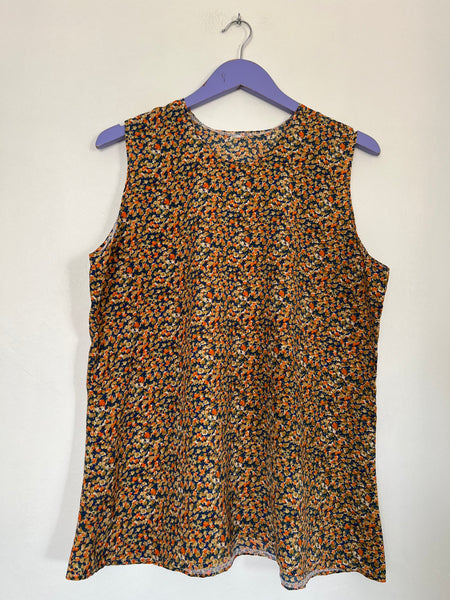 Floral sleeveless top - Size Large